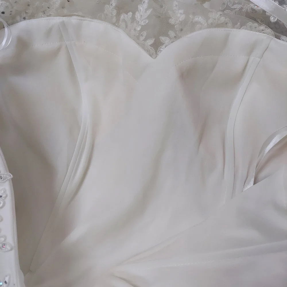 Glow size 20 trumpet mermaid wedding dress. Lace, mesh, appliqué. - Picture 11 of 16